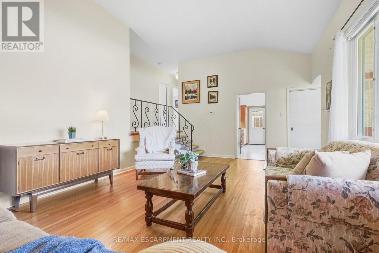 1267 DUNBAR ROAD, Burlington (Mountainside), Ontario, L7P2K1