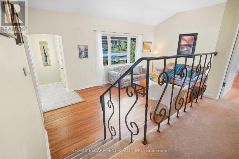 1267 DUNBAR ROAD, Burlington (Mountainside), Ontario, L7P2K1