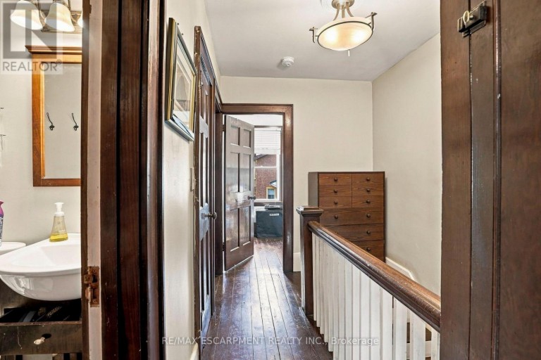 83 NAPIER STREET, Hamilton (Central), Ontario, L8R1R9