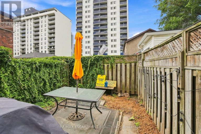 83 NAPIER STREET, Hamilton (Central), Ontario, L8R1R9