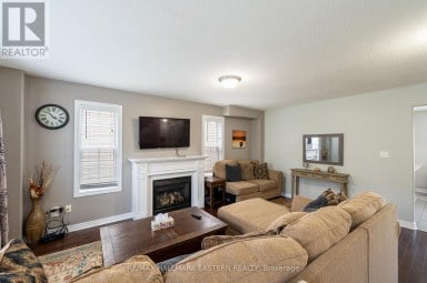 247 BOWEN DRIVE Peterborough (Northcrest Ward 5) Ontario photo 13