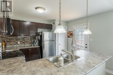 247 BOWEN DRIVE Peterborough (Northcrest Ward 5) Ontario photo 18