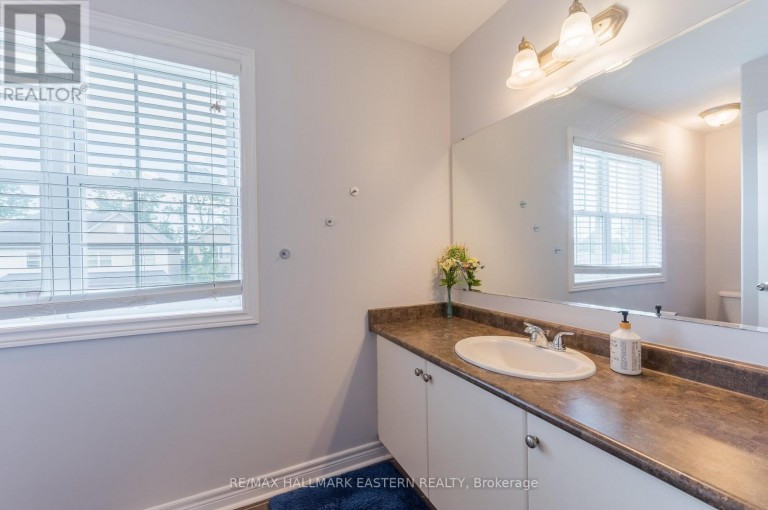 247 BOWEN DRIVE, Peterborough (Northcrest Ward 5), Ontario, K9H0B8