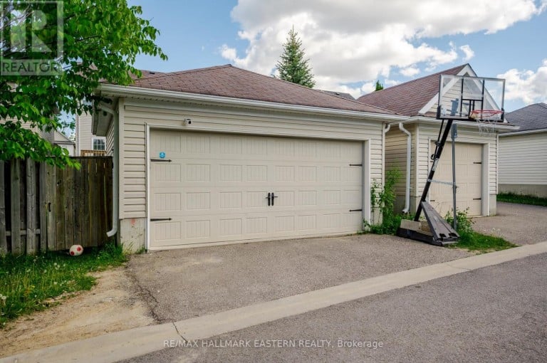 247 BOWEN DRIVE, Peterborough (Northcrest Ward 5), Ontario, K9H0B8
