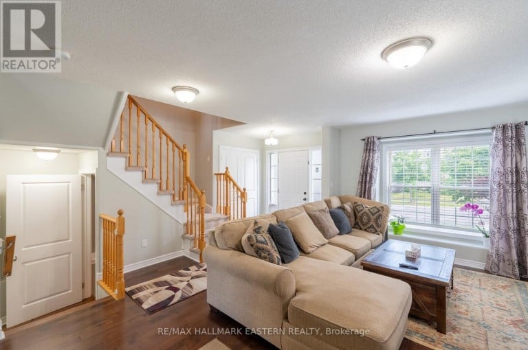 247 BOWEN DRIVE, Peterborough (Northcrest Ward 5), Ontario, K9H0B8