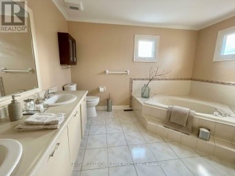 492 PALMTREE CRESCENT Oshawa (Eastdale) Ontario photo 12