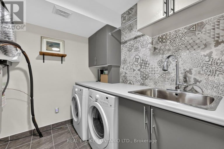 30 MASTERS CRESCENT, Georgian Bay (Baxter), Ontario, L0K1S0