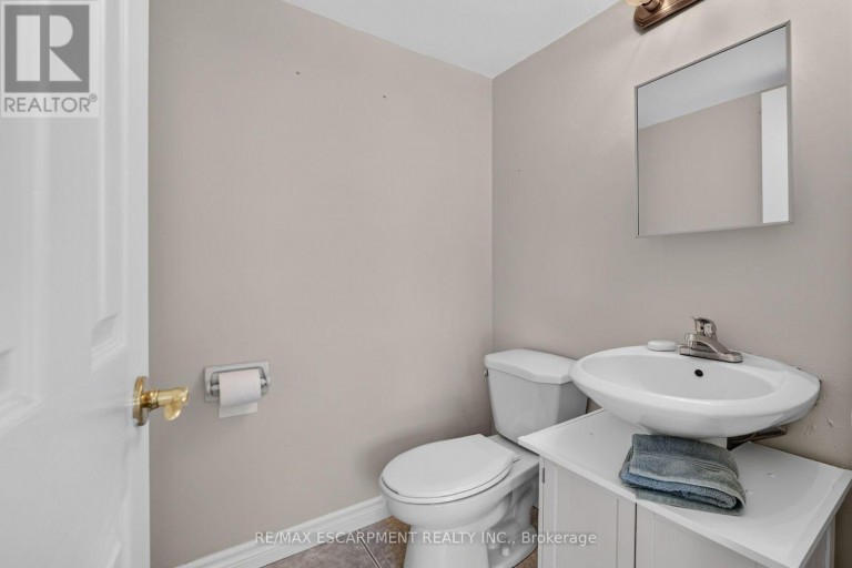 604 - 851 QUEENSTON ROAD, Hamilton (Riverdale), Ontario, L8G1B4