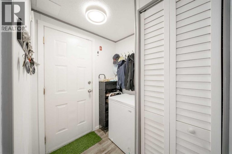 105 Heritage Drive, Okotoks, Alberta, T1S1M4