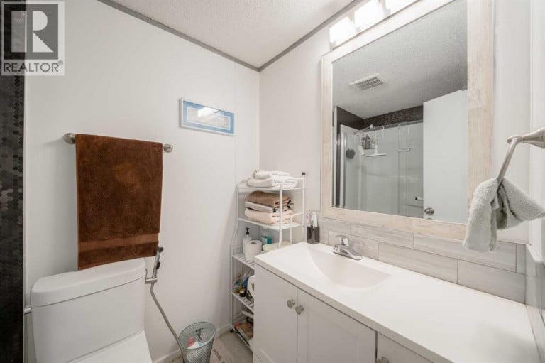 105 Heritage Drive, Okotoks, Alberta, T1S1M4