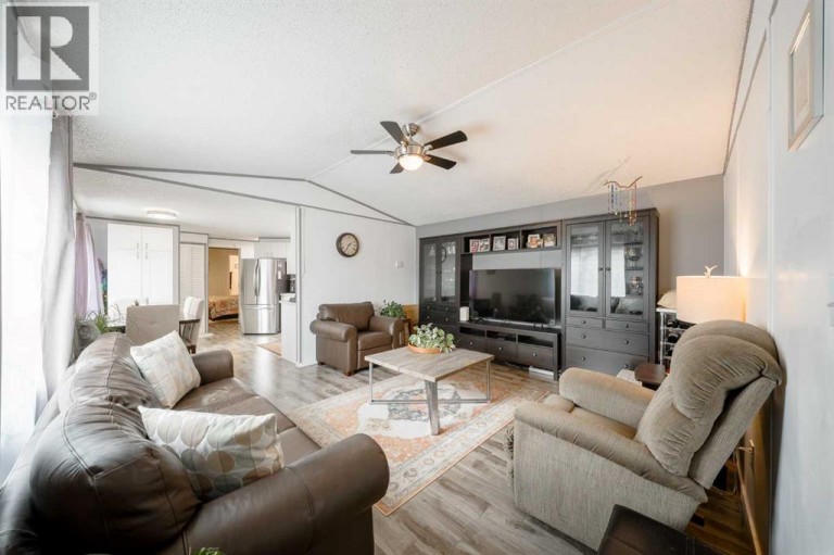 105 Heritage Drive, Okotoks, Alberta, T1S1M4