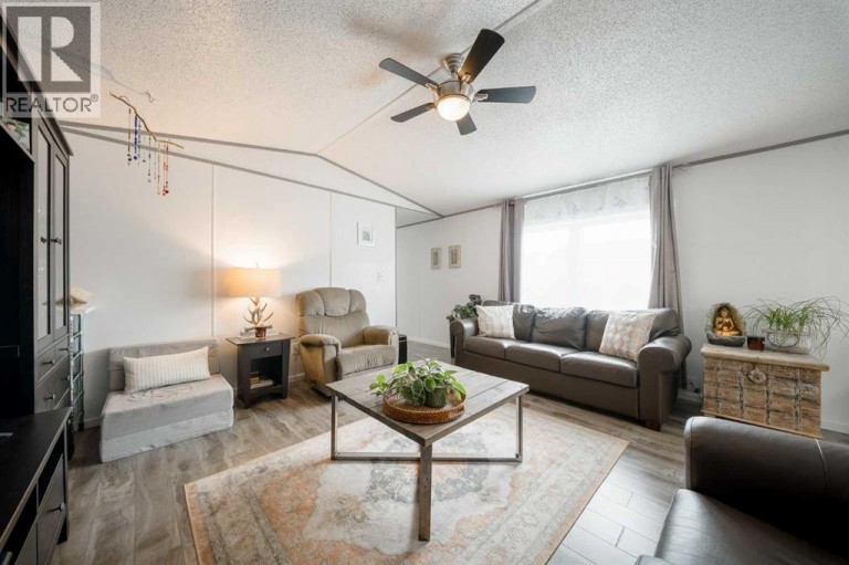 105 Heritage Drive, Okotoks, Alberta, T1S1M4