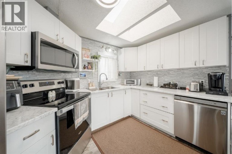 105 Heritage Drive, Okotoks, Alberta, T1S1M4