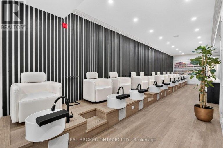 803 DUNDAS STREET W, Toronto (Trinity-Bellwoods), Ontario, M6J1V2