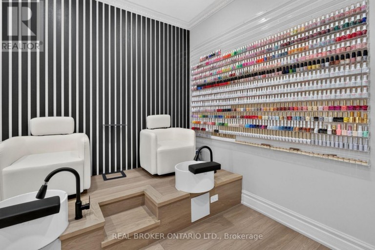 803 DUNDAS STREET W, Toronto (Trinity-Bellwoods), Ontario, M6J1V2