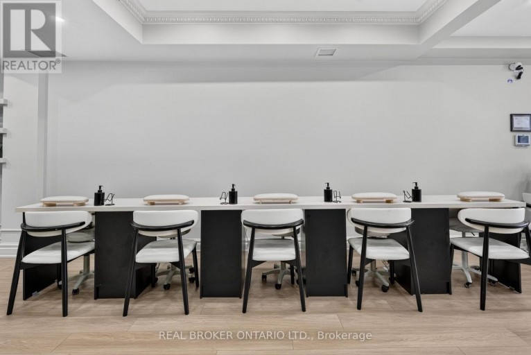 803 DUNDAS STREET W, Toronto (Trinity-Bellwoods), Ontario, M6J1V2