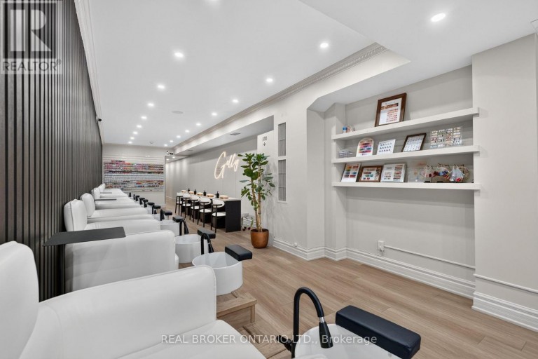 803 DUNDAS STREET W, Toronto (Trinity-Bellwoods), Ontario, M6J1V2