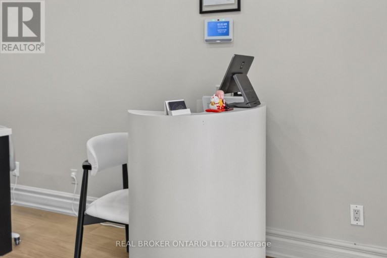 803 DUNDAS STREET W, Toronto (Trinity-Bellwoods), Ontario, M6J1V2