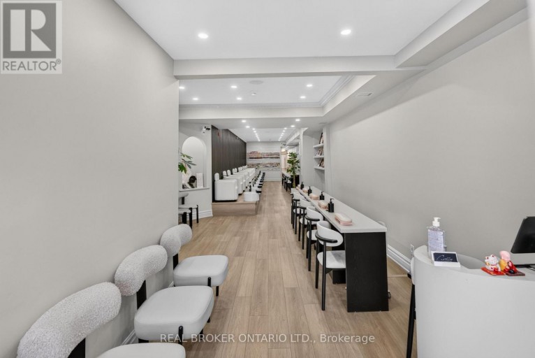 803 DUNDAS STREET W, Toronto (Trinity-Bellwoods), Ontario, M6J1V2