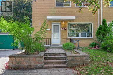 234 BEECHY DRIVE Richmond Hill (Crosby) Ontario photo 2