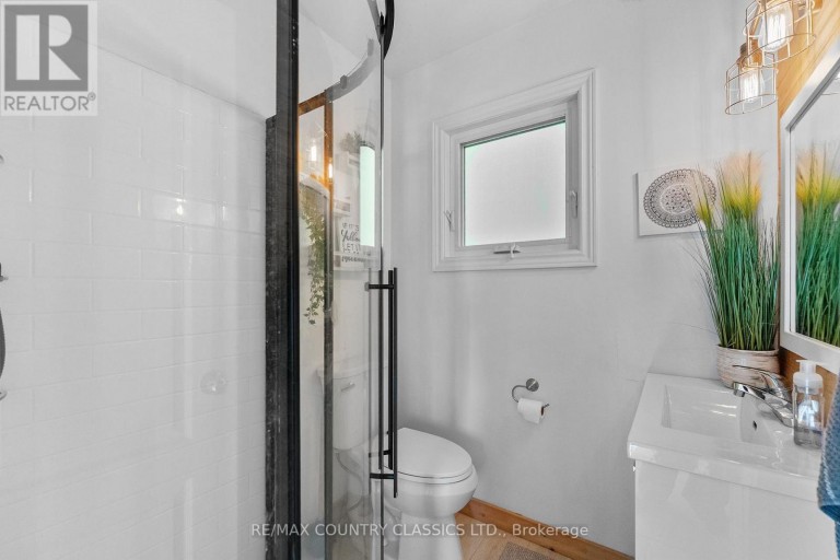 25 BRETHOUR ROAD, Hastings Highlands (Herschel Ward), Ontario, K0L1C0