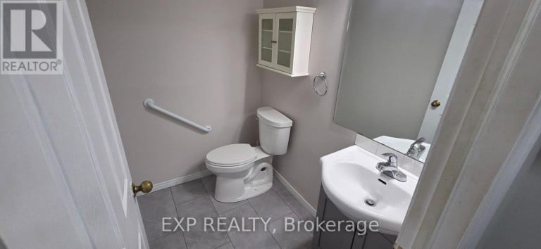 220 - 725 DEVERON CRESCENT, London South (South T), Ontario, N5Z4X3