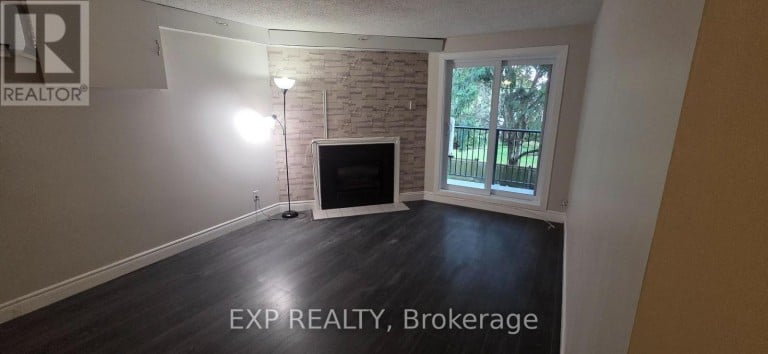220 - 725 DEVERON CRESCENT, London South (South T), Ontario, N5Z4X3
