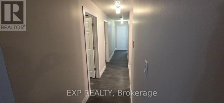 220 - 725 DEVERON CRESCENT, London South (South T), Ontario, N5Z4X3