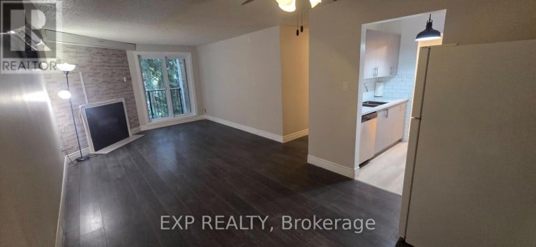 220 - 725 DEVERON CRESCENT, London South (South T), Ontario, N5Z4X3