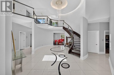 19 MCCOLLUM ROAD Hamilton (Winona) Ontario photo 3