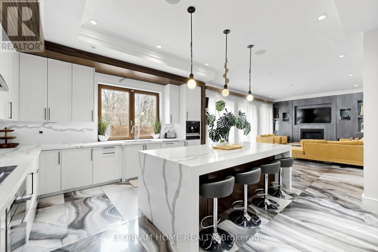 49 NORDEN CRESCENT, Toronto (Banbury-Don Mills), Ontario, M3B1B7
