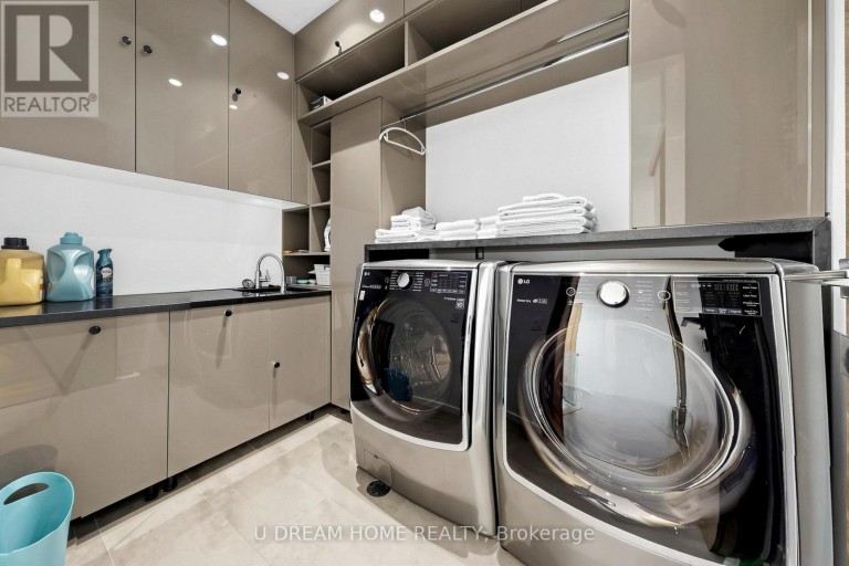 49 NORDEN CRESCENT, Toronto (Banbury-Don Mills), Ontario, M3B1B7