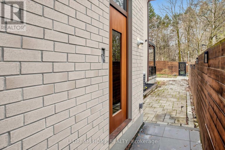 49 NORDEN CRESCENT, Toronto (Banbury-Don Mills), Ontario, M3B1B7