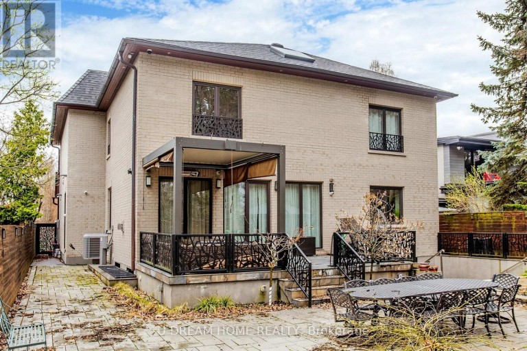 49 NORDEN CRESCENT, Toronto (Banbury-Don Mills), Ontario, M3B1B7