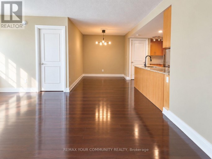 619 - 2737 KEELE STREET, Toronto (Downsview-Roding-CFB), Ontario, M3M2E9