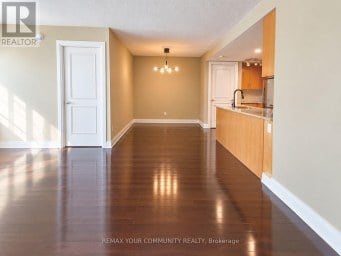 619 - 2737 KEELE STREET Toronto (Downsview-Roding-CFB) Ontario photo 4