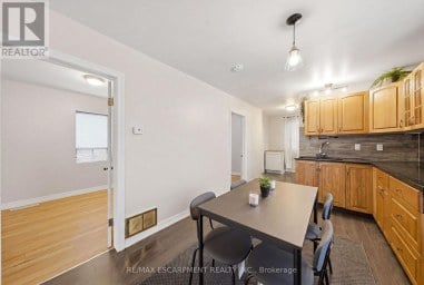 107 BROADWAY STREET Welland (Broadway) Ontario photo 10