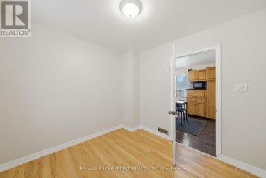 107 BROADWAY STREET Welland (Broadway) Ontario photo 17