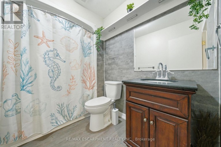 107 BROADWAY STREET, Welland (Broadway), Ontario, L3C5L6