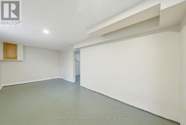 107 BROADWAY STREET Welland (Broadway) Ontario photo 24