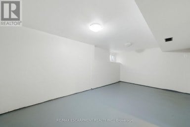 107 BROADWAY STREET Welland (Broadway) Ontario photo 26