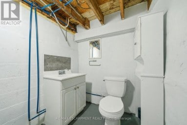 107 BROADWAY STREET Welland (Broadway) Ontario photo 29