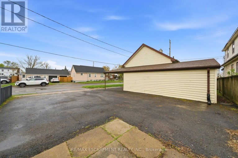 107 BROADWAY STREET, Welland (Broadway), Ontario, L3C5L6