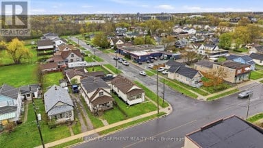 107 BROADWAY STREET Welland (Broadway) Ontario photo 36