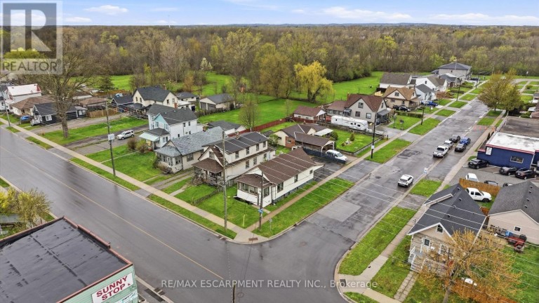 107 BROADWAY STREET, Welland (Broadway), Ontario, L3C5L6