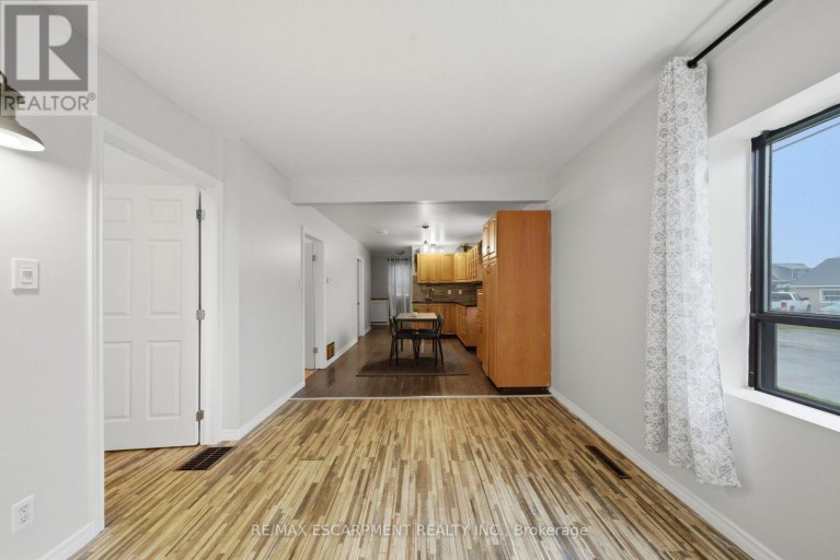 107 BROADWAY STREET, Welland (Broadway), Ontario, L3C5L6