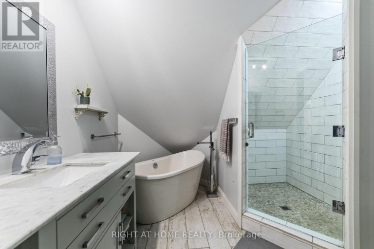 515 HAMILTON DRIVE, Hamilton (Ancaster), Ontario, L9G2A9