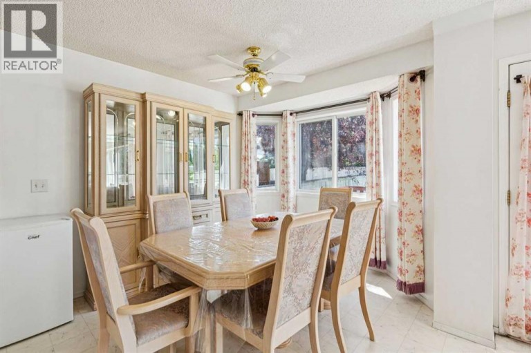 10521 Hidden Valley Drive NW, Calgary, Alberta, T3A5W8