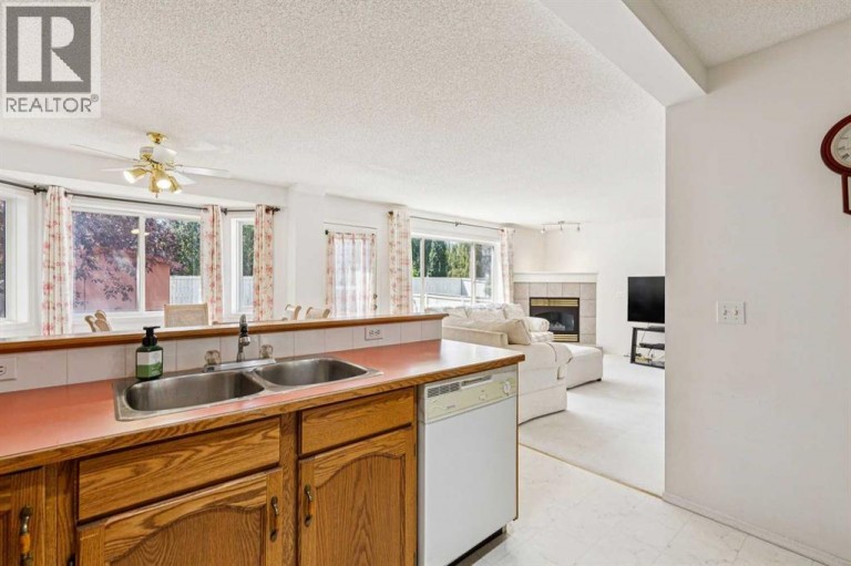 10521 Hidden Valley Drive NW, Calgary, Alberta, T3A5W8