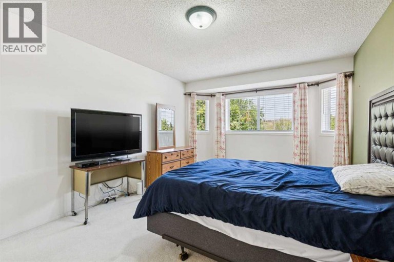 10521 Hidden Valley Drive NW, Calgary, Alberta, T3A5W8
